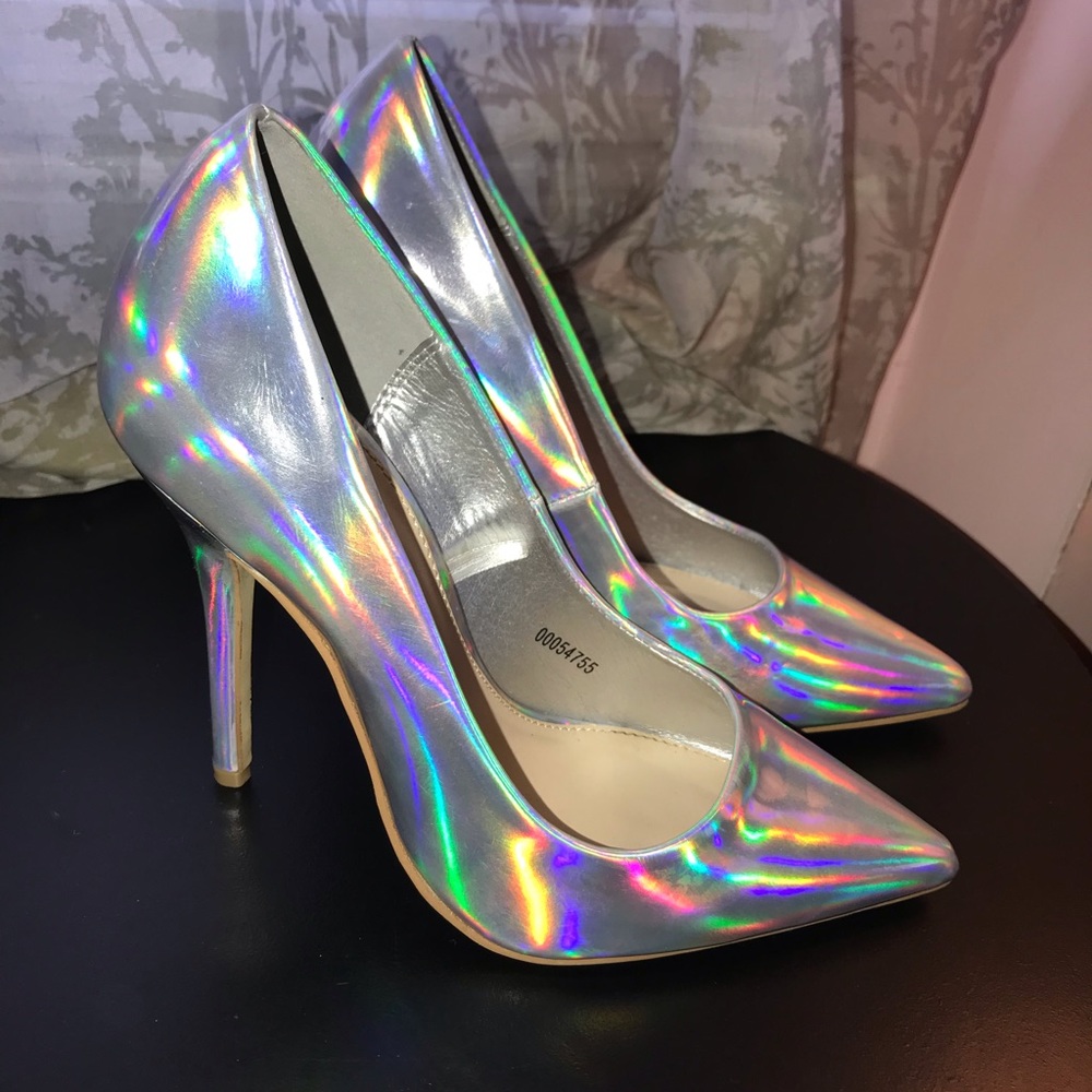Heels - Picture 3 of 4